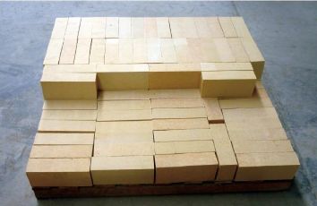 Mattoni di silicato di zirconio per forni di fusione del vetro