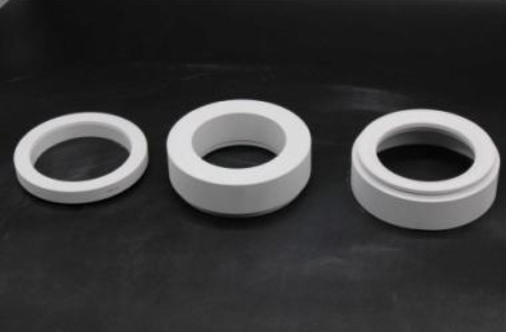 Hot Press BN Nitruro di boro Anelli in ceramica e tubi di cristallo Colata continua orizzontale