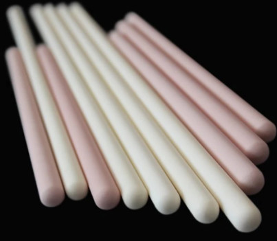 Tubo di protezione industriale per termocoppia che garantisce misure accurate e precise