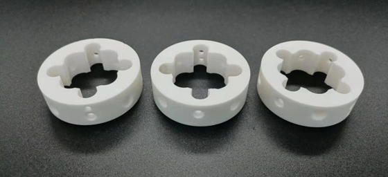 Parti strutturali di precisione in ceramica di alluminio di grado industriale personalizzate