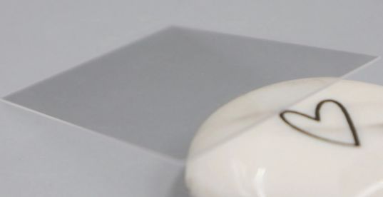 Ceramica trasparente di allumina