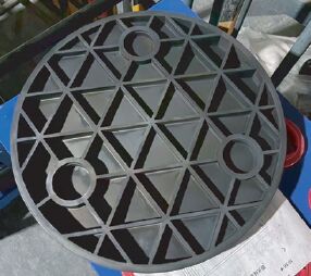 Placca di carburo di silicio ad alta conduttività termica con eccezionale resistenza all'erosione e bassa espansione termica per applicazioni industriali