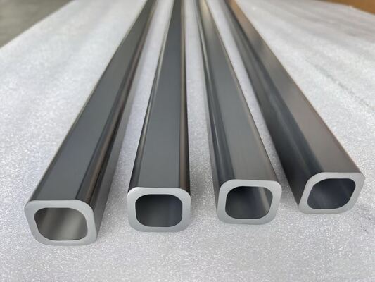 Trave quadrata in SiC con resistenza alle alte temperature, resistenza all'ossidazione e gestione termica superiore per forni industriali
