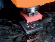 Sabbiatura CNC di componenti ceramici