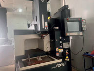 Sabbiatura CNC di componenti ceramici