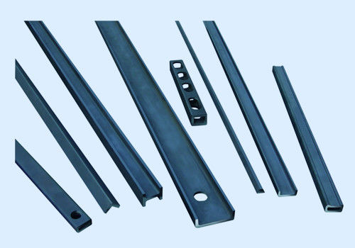 LA CERAMICA TECNICA HA USATO PER LA PRODUZIONE DEI PRODOTTI REFRATTARI   INCLUSIONE RIVESTIMENTO E DEI MONTAGGI PER L'ATTREZZATURA DELLA FORNACE