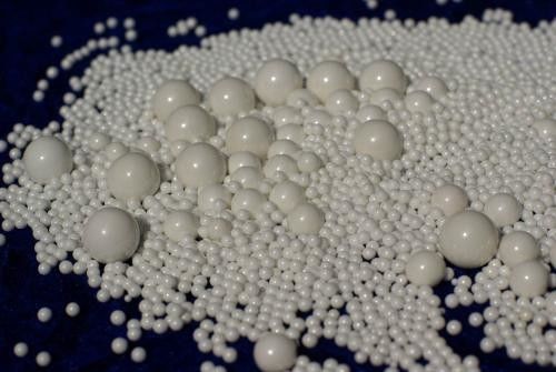 CERAMICA DEL DIOSSIDO DI ZIRCONIO PER ODONTOIATRIA