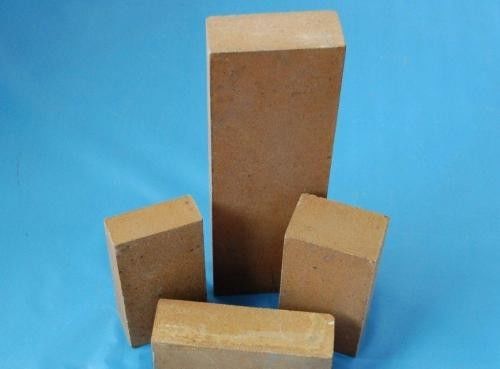 MATTONE di ZIRCONE della MAGNESIA, utilizzato nella zona di base delle fornaci metallurgiche, delle fornaci non ferrose e del recuperatore di vetro