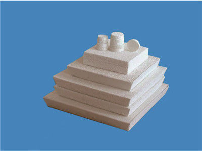 99,6% ceramica strutturale di Al2O3 Alpha Alumina Small Shrinkage For
